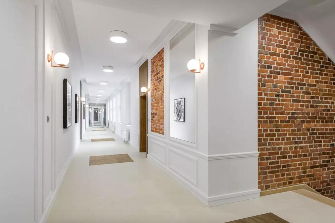 Poniatowskiego Parkside Studio~Parking And Lift Wroclaw Ngoại thất bức ảnh